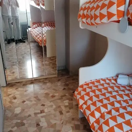 Appartamento Impeccable 3 Bedroom House Up To 6 People 10 Minutes Away From Duomo